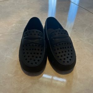 Floafers size 10 black excellent used condition